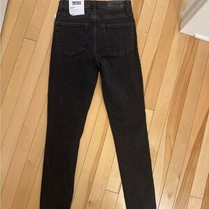 DKNY Women's Black Skinny Jeans